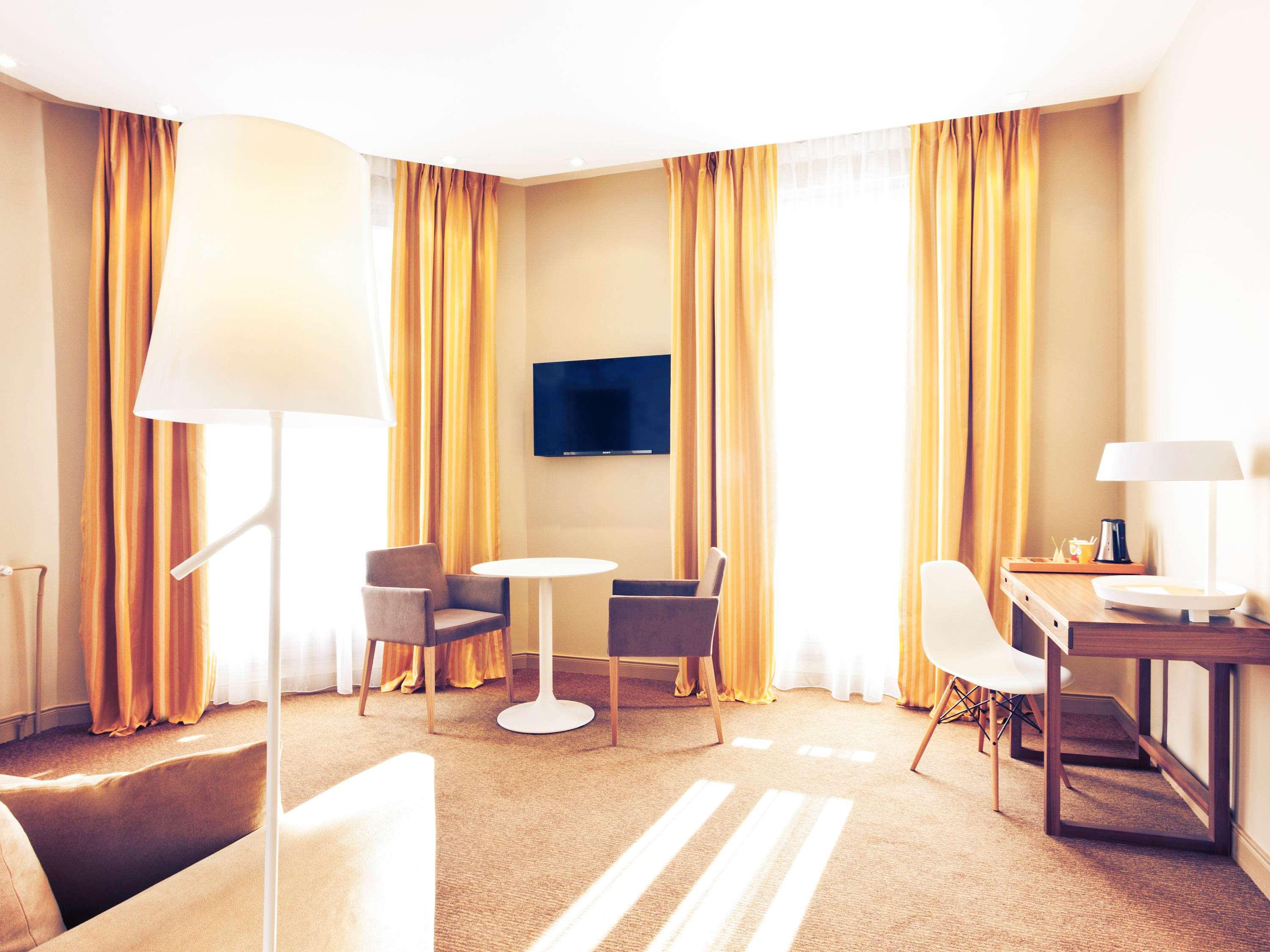 เมอร์เคียว ไบรด์ เล แบ็ง แกรนด์ โฮเต็ล เด แทม Hotel บรีดเดอ-เล-แบ็ง ภายนอก รูปภาพ