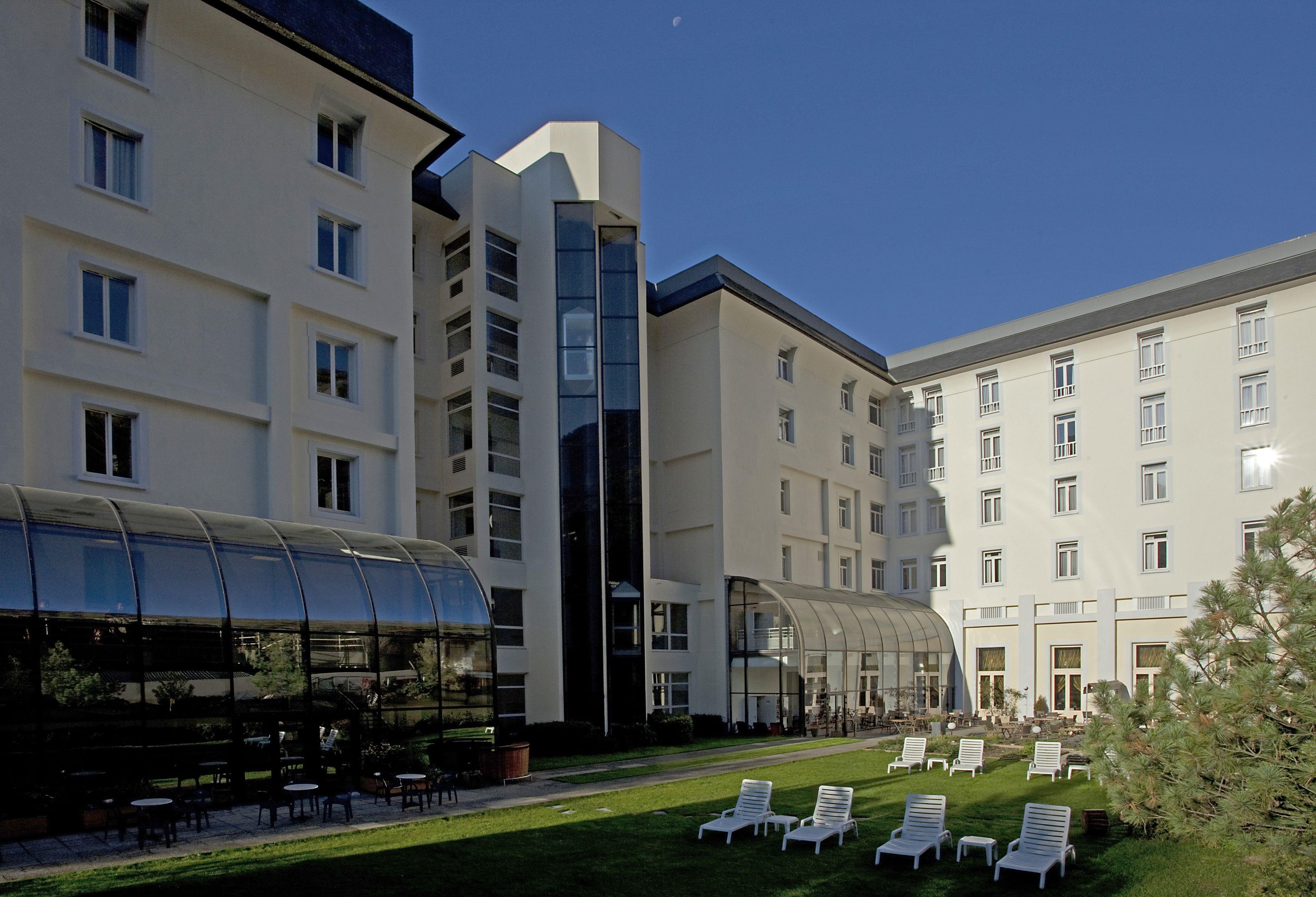 เมอร์เคียว ไบรด์ เล แบ็ง แกรนด์ โฮเต็ล เด แทม Hotel บรีดเดอ-เล-แบ็ง ภายนอก รูปภาพ